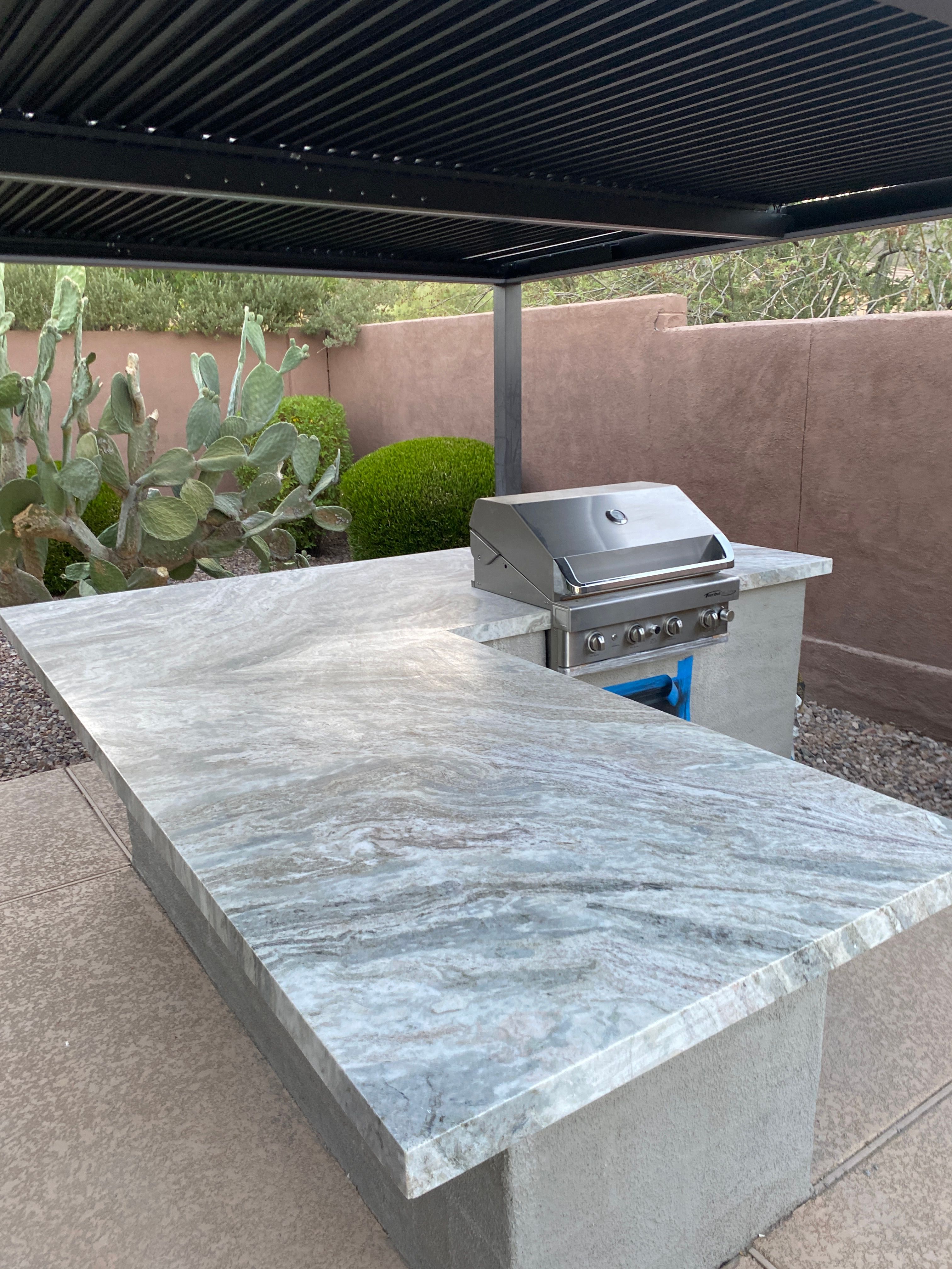 Outdoor BBQ - Fantasy Brown Leathered